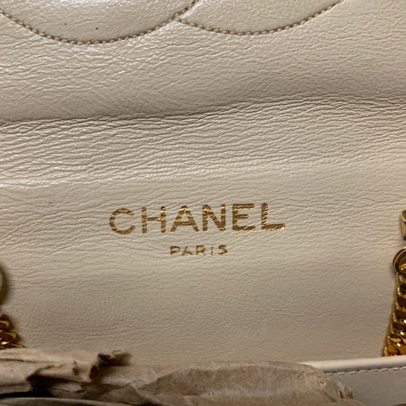 Vintage Chanel - Picture 4 of 8